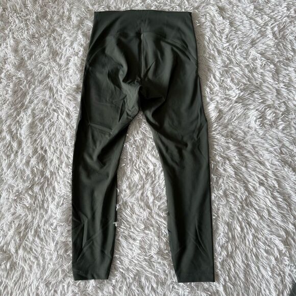 Lululemon Matching Set with Top and Leggings in Smoked Spruce Green Size 8 - Picture 7 of 9